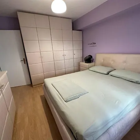 Dan's Bllok Tirana